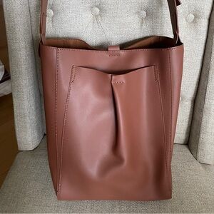 Everlane Studio Bag in Rich Cognac Leather. Made in Italy.